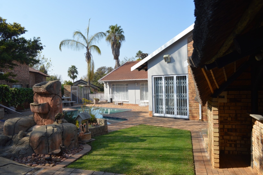 3 Bedroom Property for Sale in Wilkoppies North West